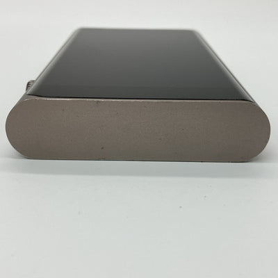 【中古】M6 PRO チタニウム【秋葉原】
