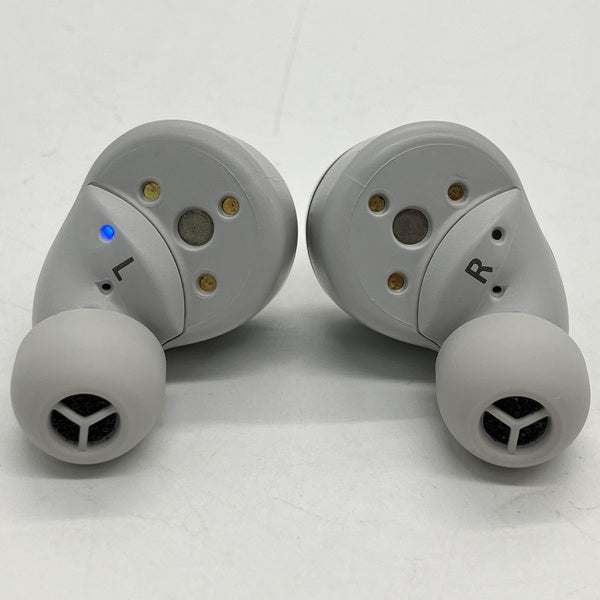 Technics EAH-AZ60 完全ワイヤレスイヤフォン(シルバー)中古 Technics 【中古】EAH-AZ60 シルバー 【EAH-AZ60W-S】【日本橋