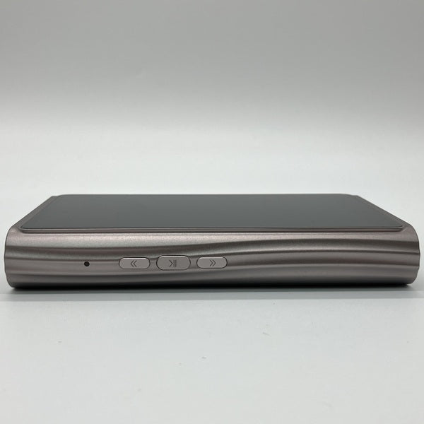【中古】M7 チタニウム【日本橋】
