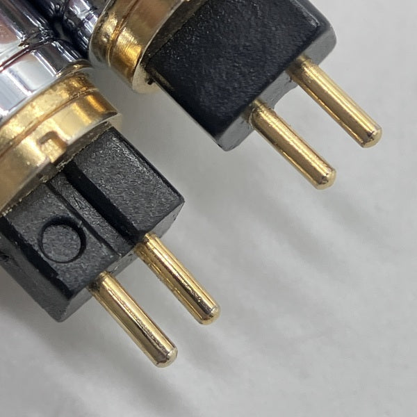 イヤホン ArkGenesis EVO CINQBES limited 2pin4.4mm K's Audio Works 【中古】ArkGenesis EVO 2pin to 4.4mm【秋葉原