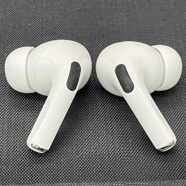 【中古】MagSafe充電ケース(USB-C)付きAirPods Pro(第2世代) MTJV3JA【日本橋】