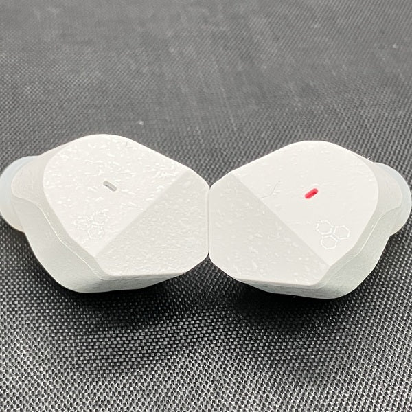 【中古】ZE3000 ホワイト 【FI-ZE3DPLTW-WHITE】【秋葉原】