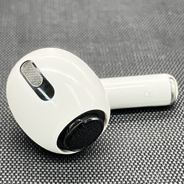 【中古】AirPods Pro （R側）【秋葉原】