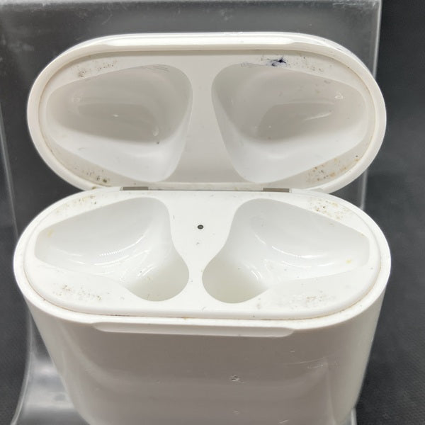 【中古】AirPods with Charging Case MV7N2J/A【仙台】