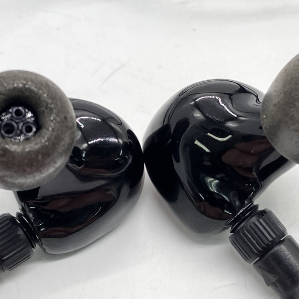 【中古】ROXANNE UNIVERSAL IEM / SILVER CARBON 【JHA-0614】【秋葉原】