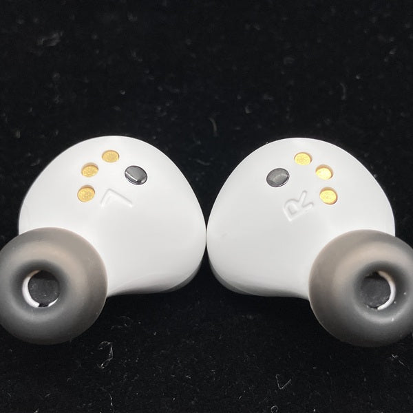 【中古】Arctis GameBuds White 【61682J】【秋葉原】