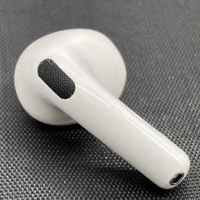 【中古】AirPods 4 (R側)（アクティブノイズキャンセリング搭載）【日本橋】