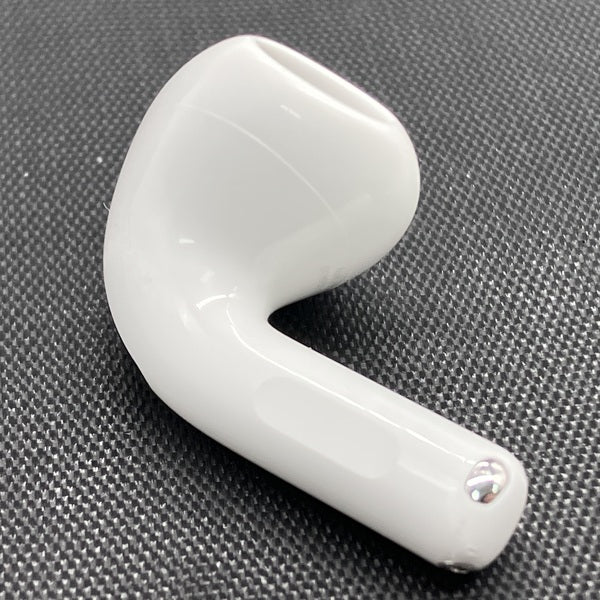 中古☆AirPods 4☆ノイズキャンセラー非搭載 Apple 【中古】AirPods 4 (R側)（アクティブノイズキャンセ