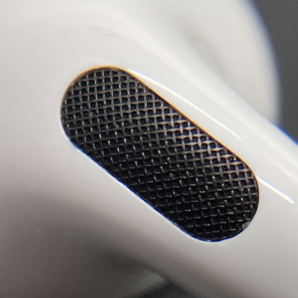 ［中古美品］AirPods4 アクティブノイズキャンセリング Apple 【中古】AirPods 4 (R側)（アクティブノイズキャンセ