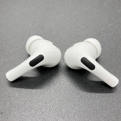 【中古】MagSafe充電ケース(USB-C)付きAirPods Pro(第2世代) MTJV3JA【秋葉原】