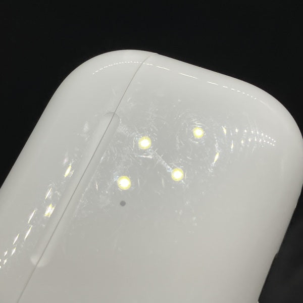 【中古】MagSafe充電ケース(USB-C)付きAirPods Pro(第2世代) MTJV3JA【日本橋】