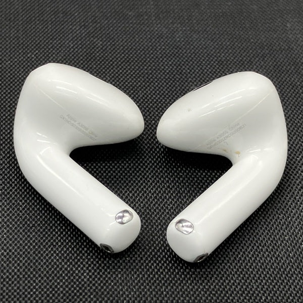 Apple 【中古】AirPods 4 MXP93J/A（アクティブノイズキャンセ