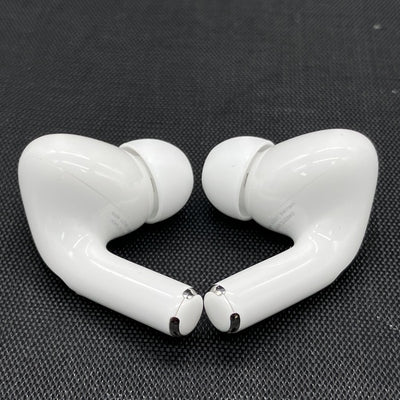 【中古】MagSafe充電ケース(USB-C)付きAirPods Pro(第2世代) MTJV3JA【秋葉原】