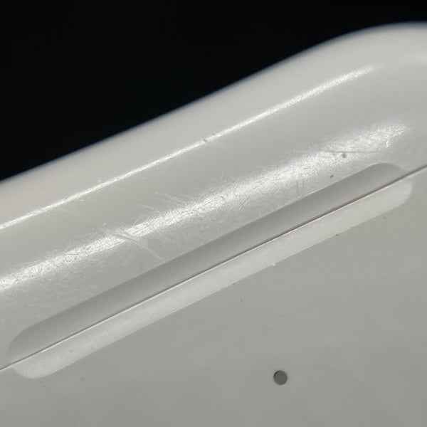 【中古】MagSafe充電ケース(USB-C)付きAirPods Pro(第2世代) MTJV3JA【名古屋】