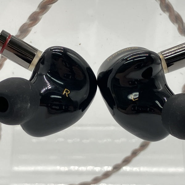 【中古】PERFORMER 8【秋葉原】