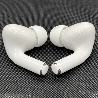 【中古】MagSafe充電ケース(USB-C)付きAirPods Pro(第2世代) MTJV3JA【日本橋】