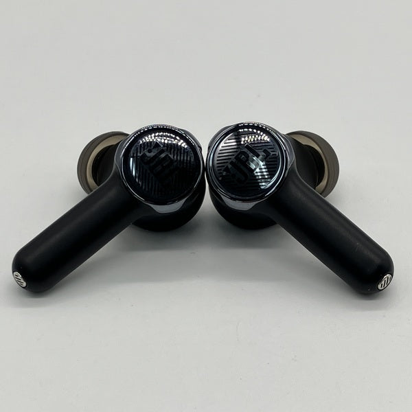 【中古】QUANTUM TWS ブラック 【JBLQUANTUMTWSBLK】【日本橋】