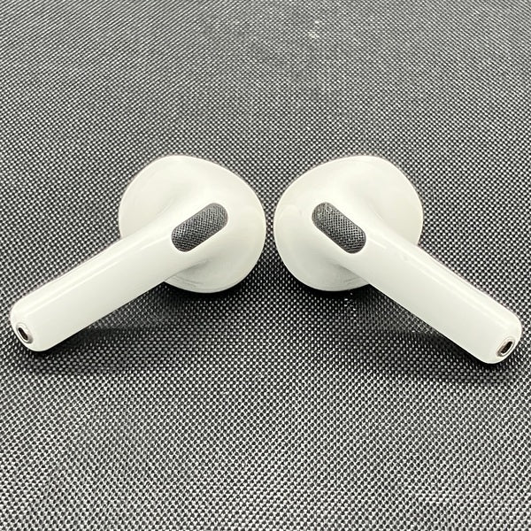 Apple 【中古】AirPods 4 MXP93J/A（アクティブノイズキャンセ