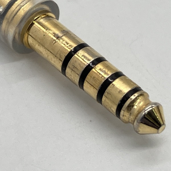 final A8000＋C106 MMCX 純正シルバーコートケーブル4.4mm final A8000＋C106 MMCX 純正シルバーコートケーブル4.4mm MMCX