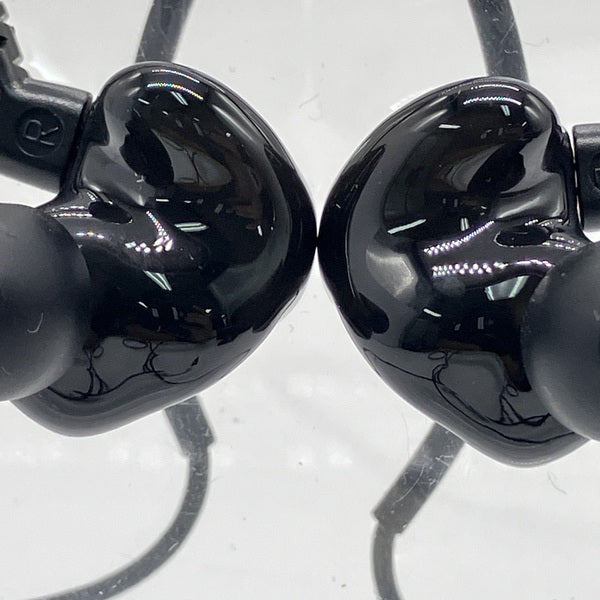 【値下げ】qdc SUPERIOR Piano Black 有線イヤホン qdc SUPERIOR QDC-SUPERIOR-BK [Piano Black] 価格比較 - 価格.com