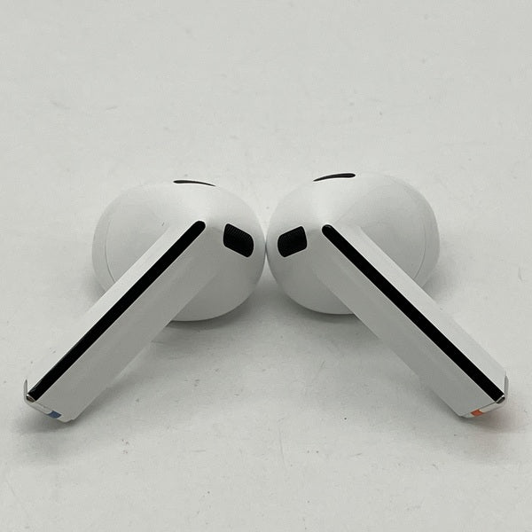 【中古】Galaxy Buds3 ホワイト 【SM-R530NZWAXJP】【秋葉原】