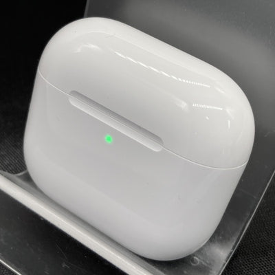 【中古】AirPods 4 MXP93J/A（アクティブノイズキャンセリング搭載）【秋葉原】