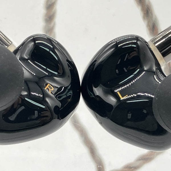 【中古】PERFORMER 8【秋葉原】