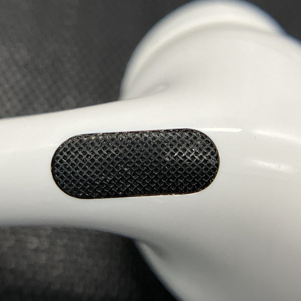 【中古】MagSafe充電ケース(USB-C)付きAirPods Pro(第2世代) MTJV3JA【秋葉原】