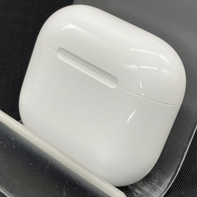 【中古】AirPods 4 MXP63J/A【日本橋】