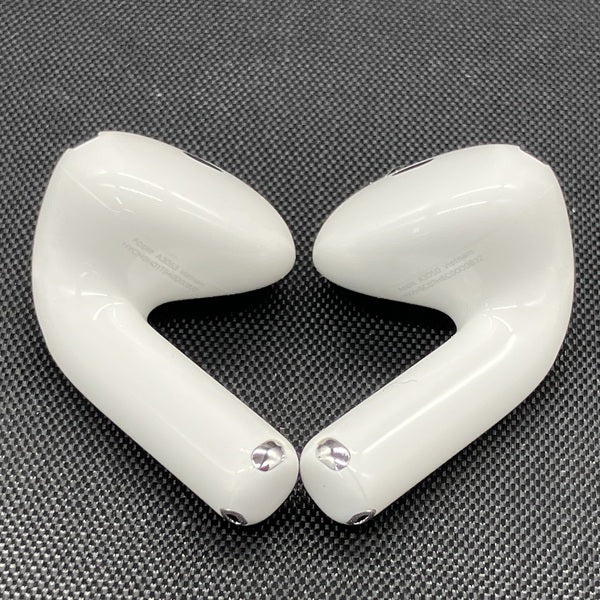 【中古】AirPods 4 MXP63J/A【日本橋】