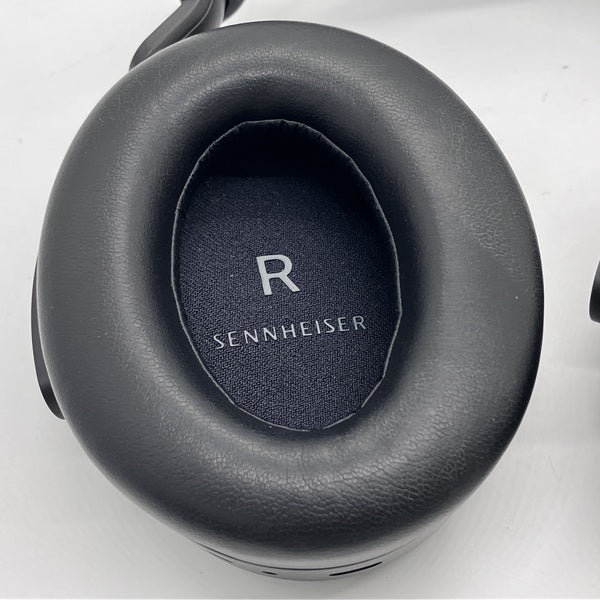 ヘッドホン SENNHEISER M4AEBT BLACK SENNHEISER MOMENTUM 4 Wireless BLACK [M4AEBT BLACK]｜新品