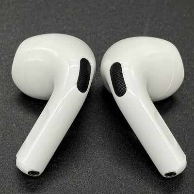 【中古】AirPods 4 MXP93J/A（アクティブノイズキャンセリング搭載）【秋葉原】