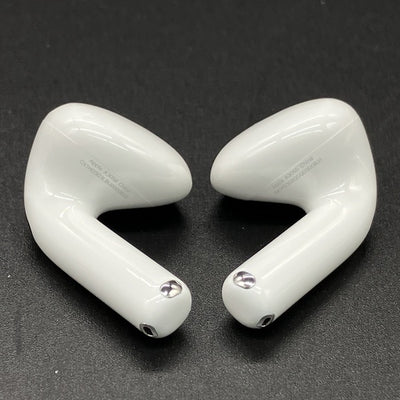 【中古】AirPods 4 MXP93J/A（アクティブノイズキャンセリング搭載）【秋葉原】