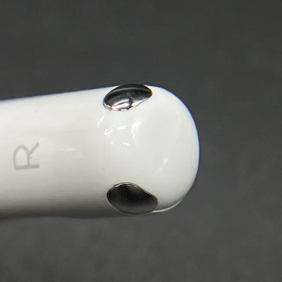 【中古】AirPods 4 MXP93J/A（アクティブノイズキャンセリング搭載）【秋葉原】