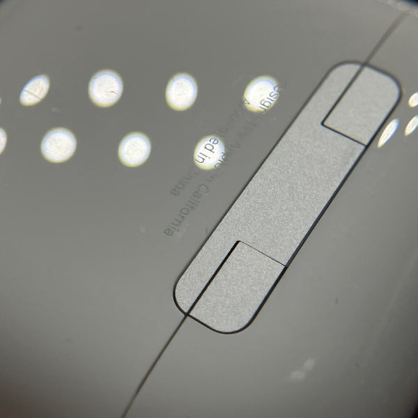 【中古】AirPods 4 MXP93J/A（アクティブノイズキャンセリング搭載）【秋葉原】