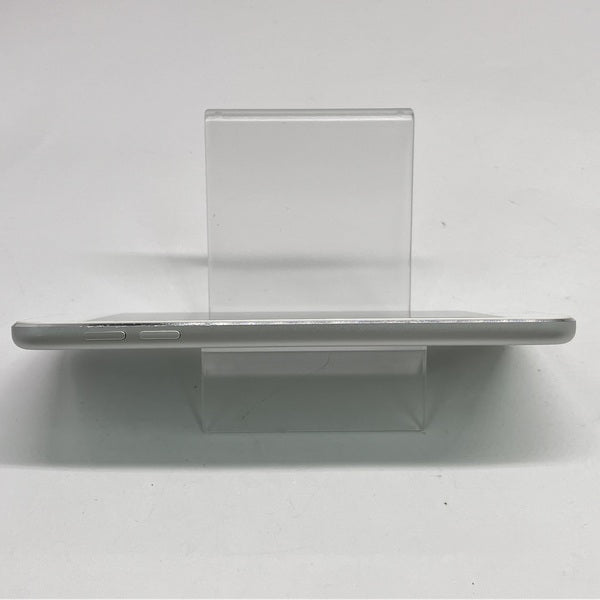 【中古】iPod touch 6G( 16GB)【秋葉原】