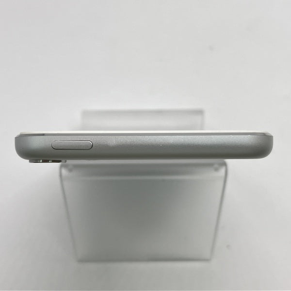 【中古】iPod touch 6G( 16GB)【秋葉原】