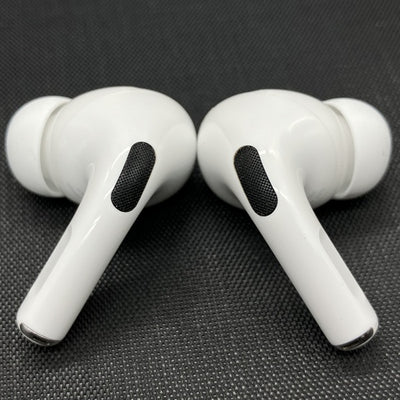 【中古】MagSafe充電ケース(USB-C)付きAirPods Pro(第2世代) MTJV3JA【秋葉原】