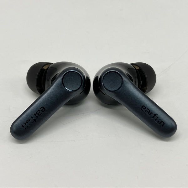 【中古】Air Pro 4 - Black【秋葉原】