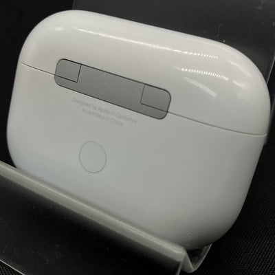 【中古】MagSafe充電ケース(USB-C)付きAirPods Pro(第2世代) MTJV3JA【秋葉原】