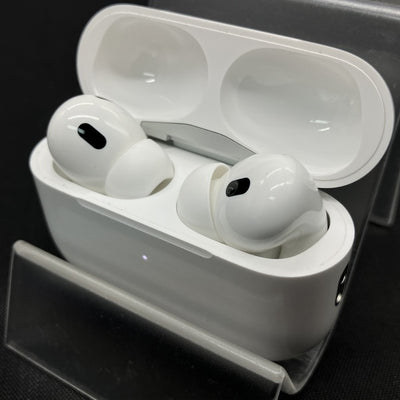 【中古】MagSafe充電ケース(USB-C)付きAirPods Pro(第2世代) MTJV3JA【秋葉原】