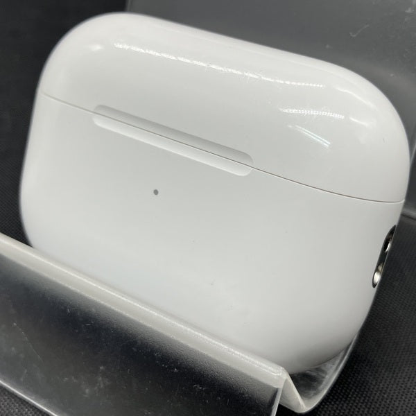 【中古】MagSafe充電ケース(USB-C)付きAirPods Pro(第2世代) MTJV3JA【秋葉原】