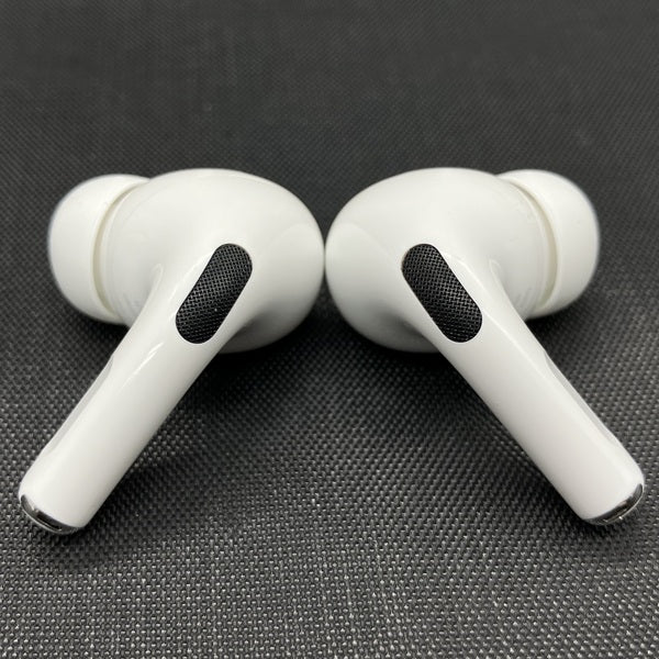 【中古】MagSafe充電ケース(USB-C)付きAirPods Pro(第2世代) MTJV3JA【秋葉原】