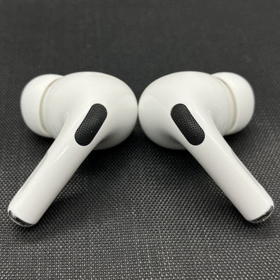 【中古】MagSafe充電ケース(USB-C)付きAirPods Pro(第2世代) MTJV3JA【秋葉原】