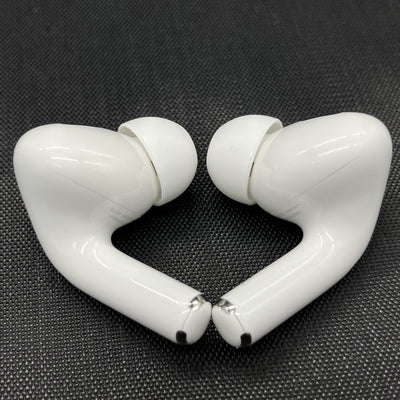 【中古】MagSafe充電ケース(USB-C)付きAirPods Pro(第2世代) MTJV3JA【秋葉原】