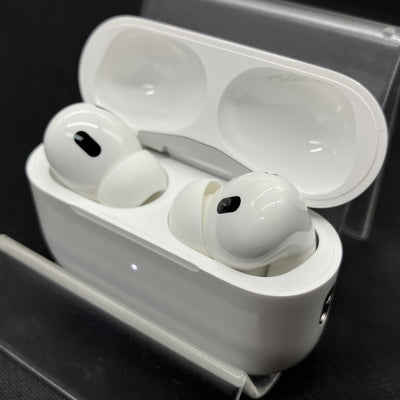 【中古】MagSafe充電ケース(USB-C)付きAirPods Pro(第2世代) MTJV3JA【秋葉原】