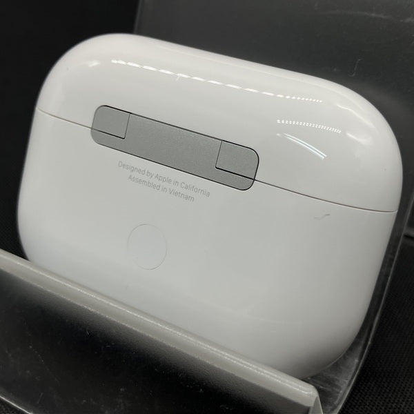 【中古】MagSafe充電ケース(USB-C)付きAirPods Pro(第2世代) MTJV3JA【秋葉原】