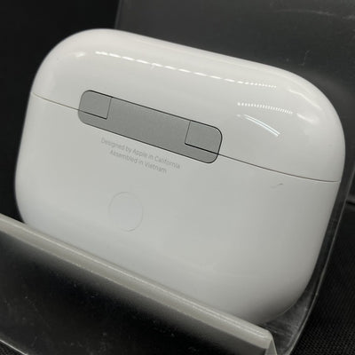 【中古】MagSafe充電ケース(USB-C)付きAirPods Pro(第2世代) MTJV3JA【秋葉原】