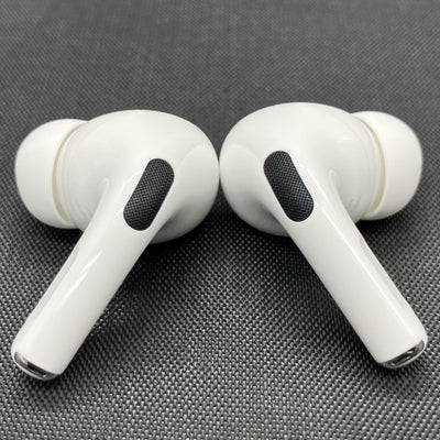 【中古】MagSafe充電ケース(USB-C)付きAirPods Pro(第2世代) MTJV3JA【秋葉原】