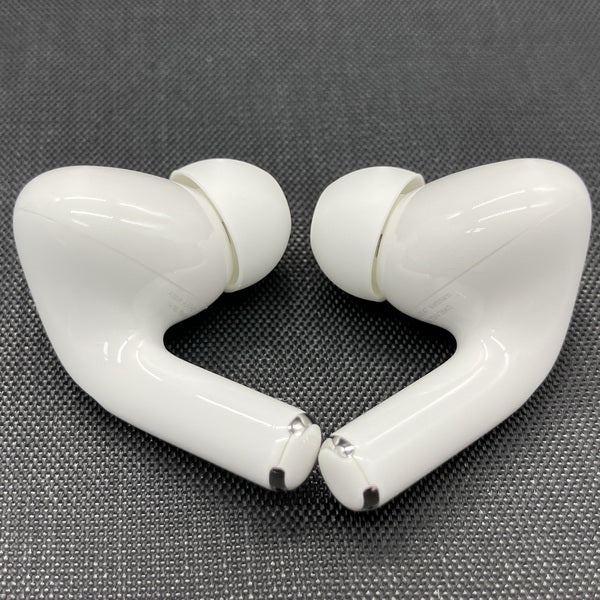 【中古】MagSafe充電ケース(USB-C)付きAirPods Pro(第2世代) MTJV3JA【秋葉原】